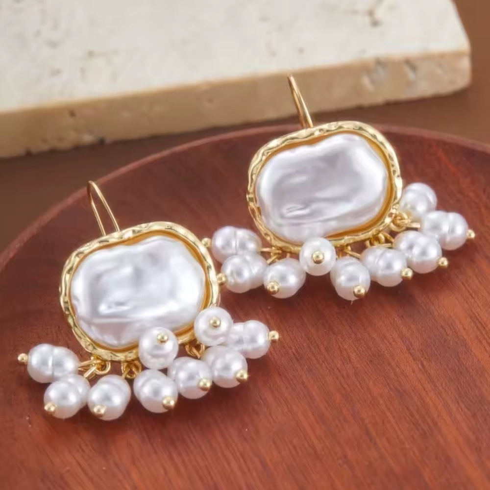 Vintage Pearl Gold Earrings